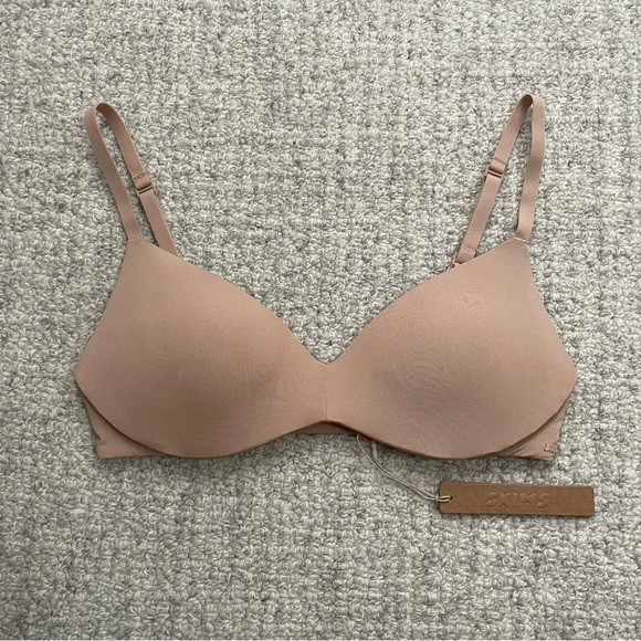 SKIMS Wireless Form Push Up Plunge Bra Clay - Picture 3 of 6